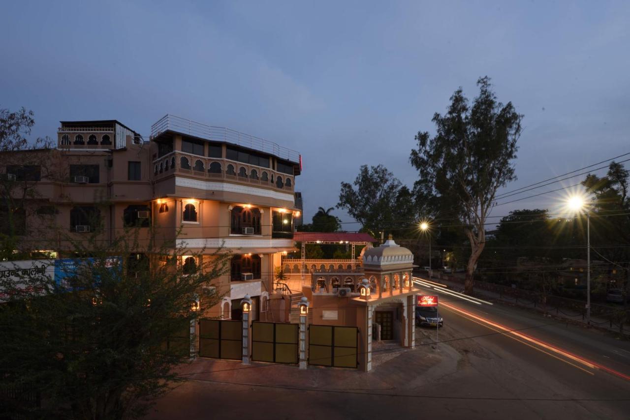 Empire Palace Hotel Udaipur Exterior photo